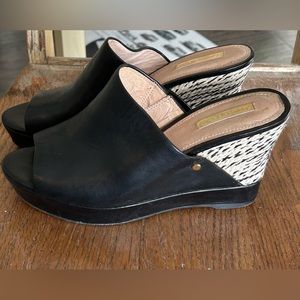 Louise et Cie Ramsaye Black Leather Slide heeled Sandals.  Sz 8 1/2